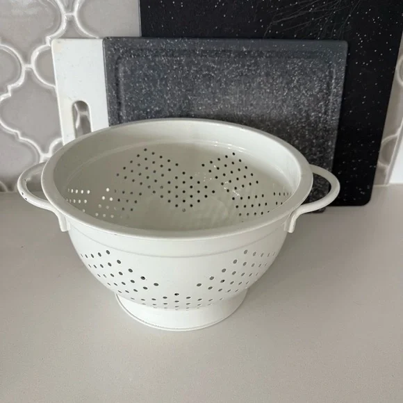 Hearth & Hand White Colander - Picture 5 of 7